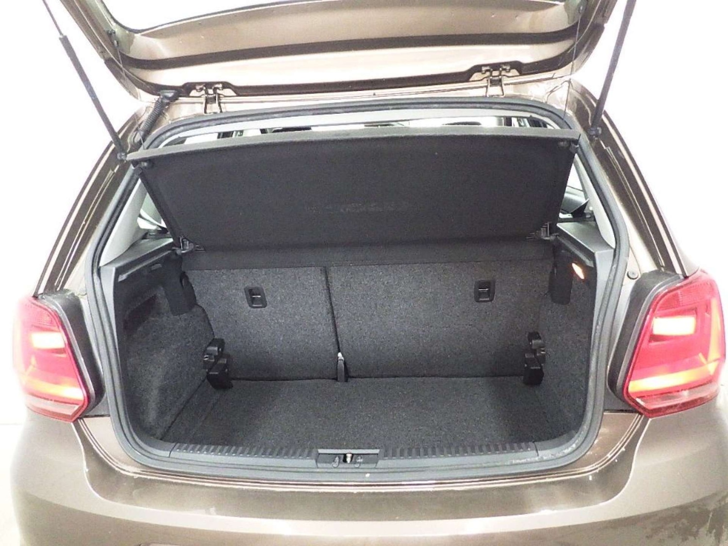 Used Volkswagen Polo 2016 for sale - 77339220: Photo 13