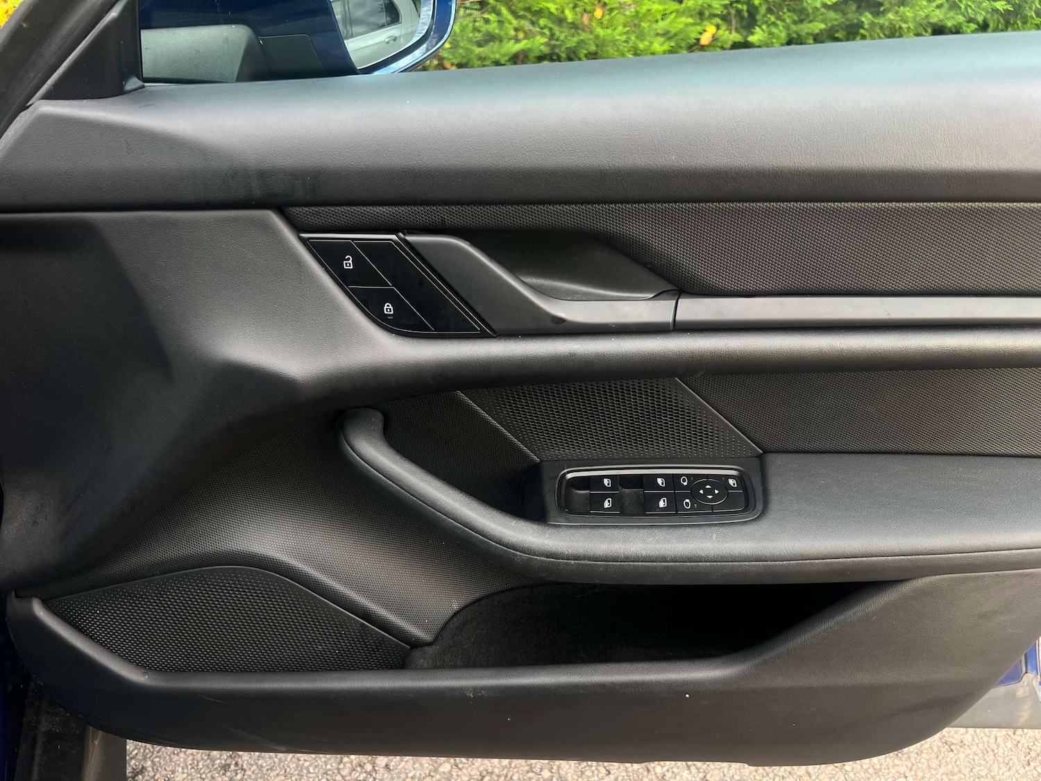 Used Porsche Taycan 2022 for sale - 76776837: Photo 14