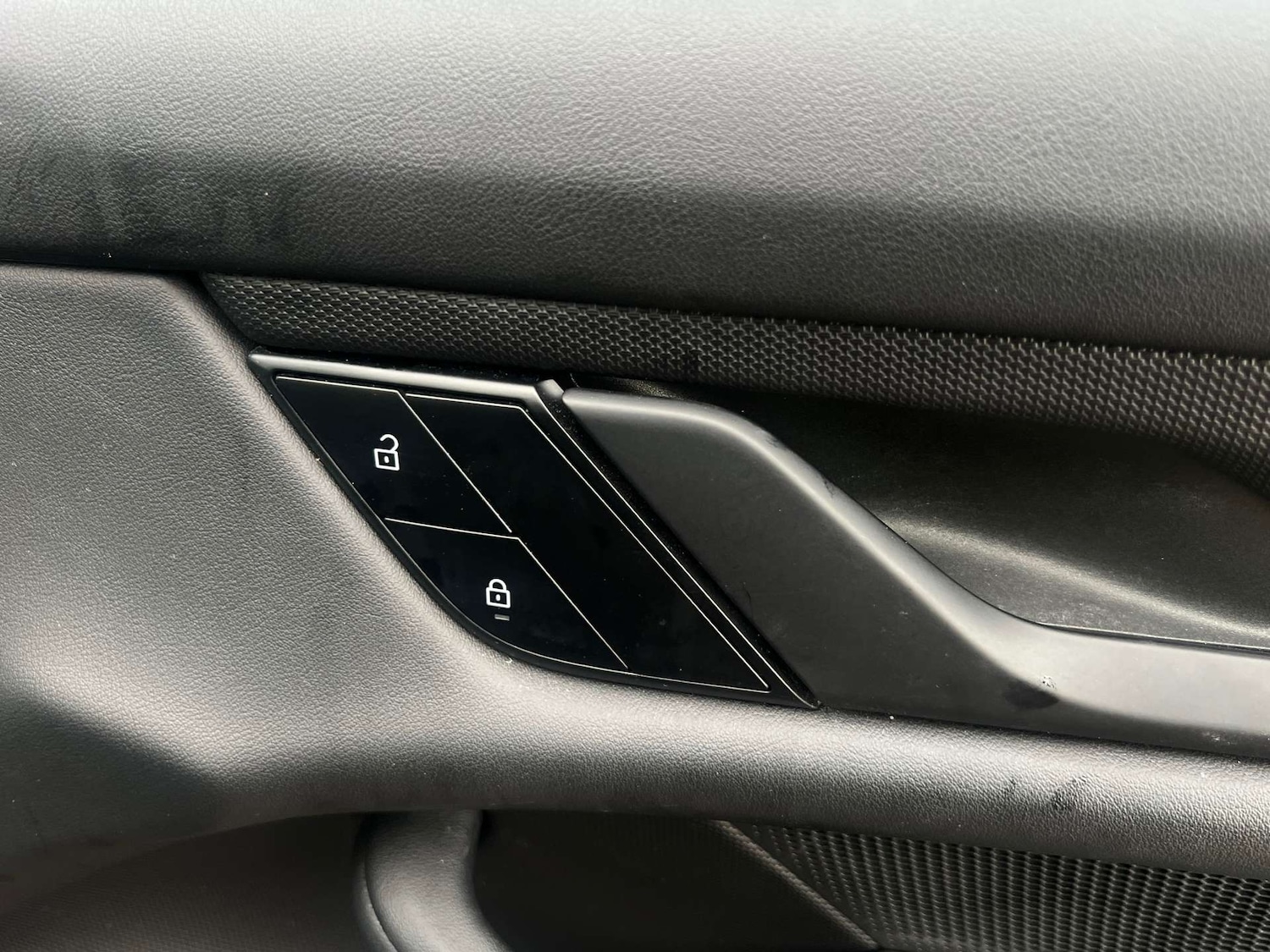 Used Porsche Taycan 2022 for sale - 76776837: Photo 15