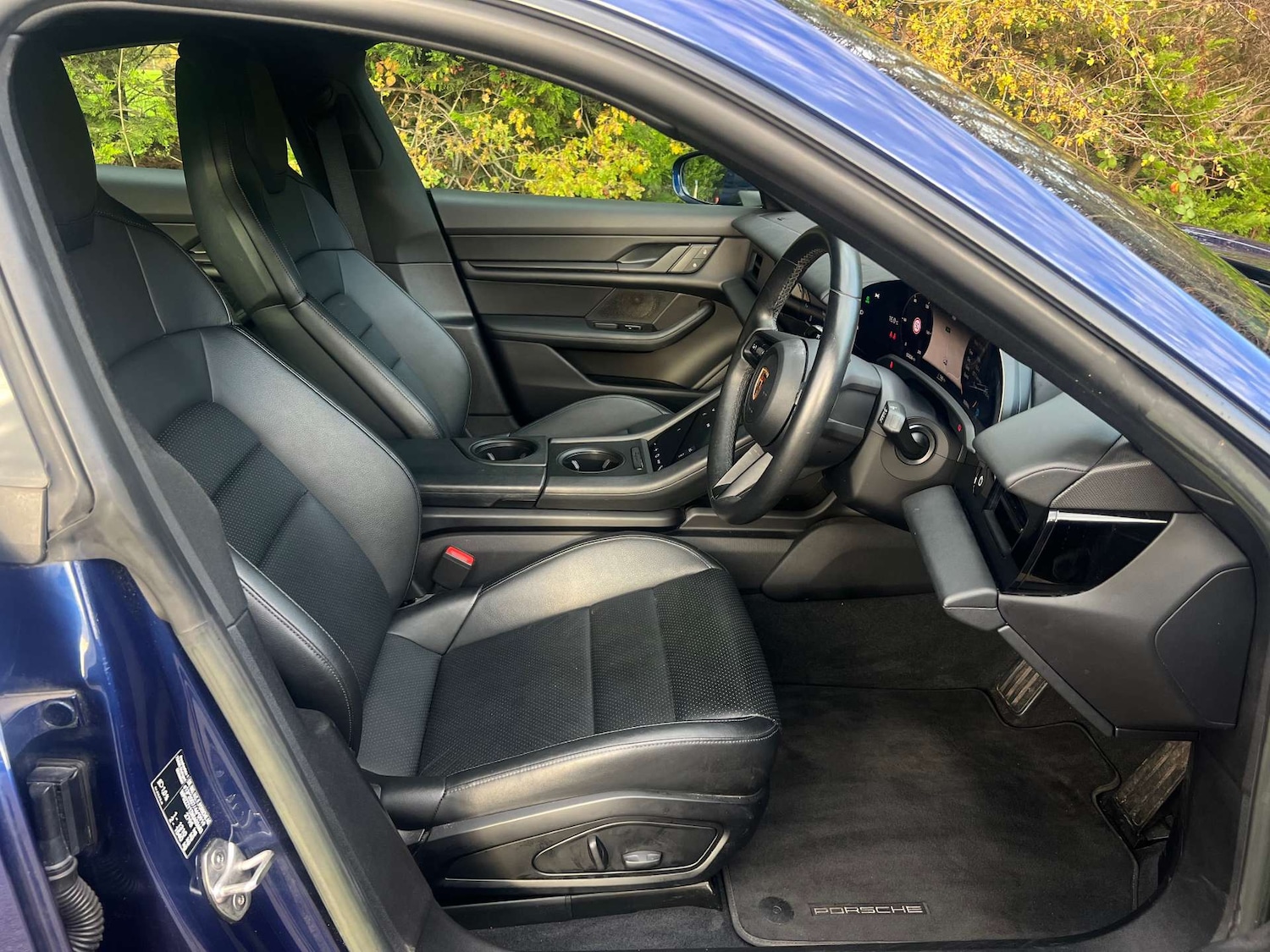 Used Porsche Taycan 2022 for sale - 76776837: Photo 18