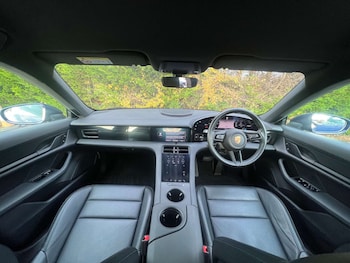 Used Porsche Taycan 2022 for sale - 76776837: Photo