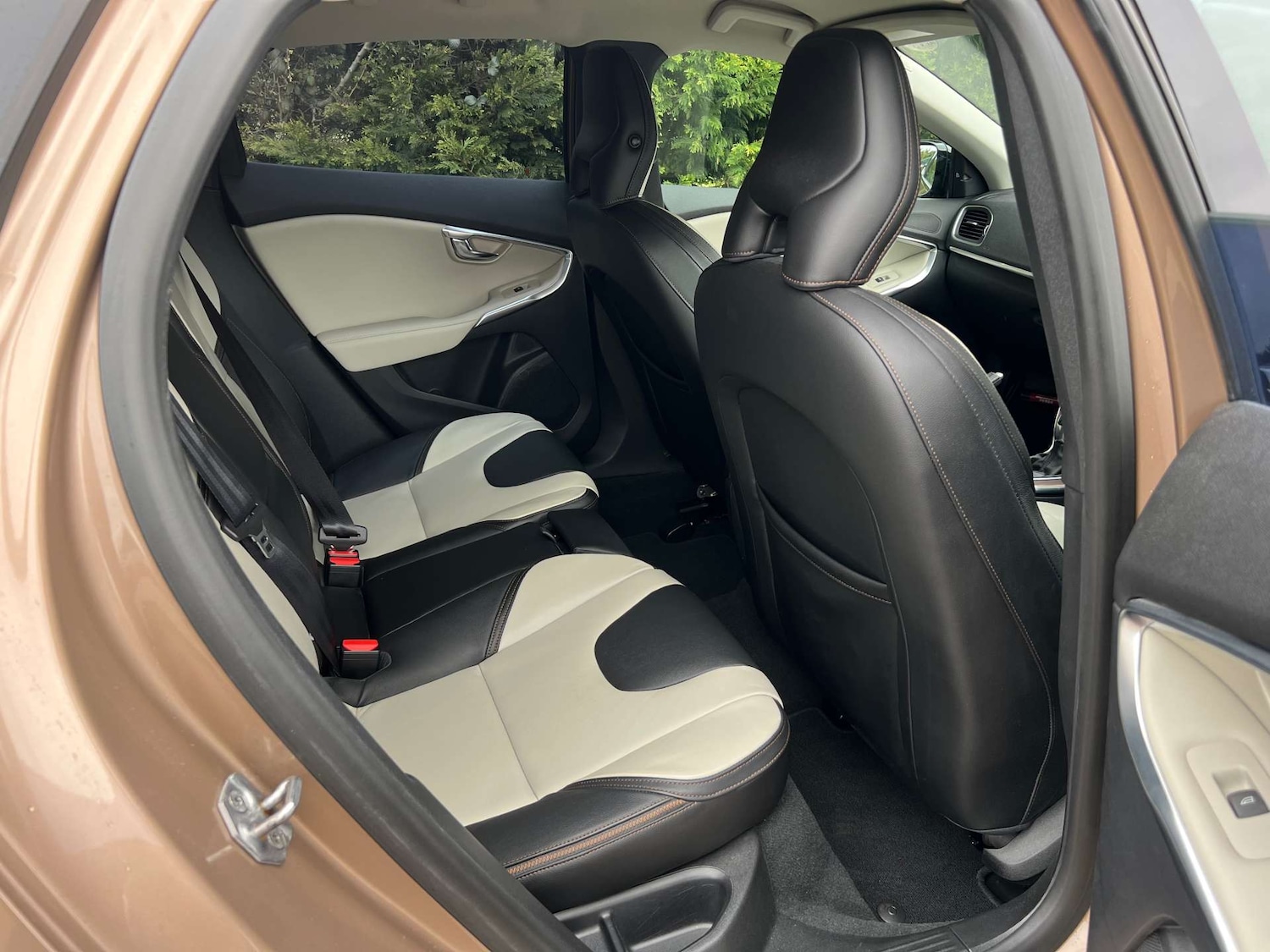 Used Volvo V40 2014 for sale - 78154347: Photo 19