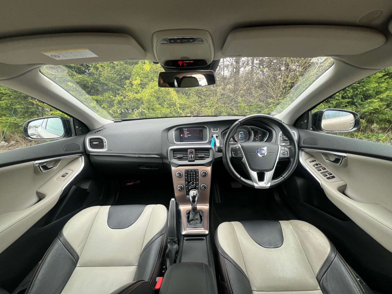 Used Volvo V40 2014 for sale - 78154347: Photo 2