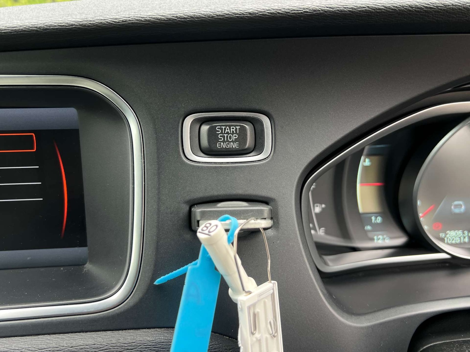 Used Volvo V40 2014 for sale - 78154347: Photo 24