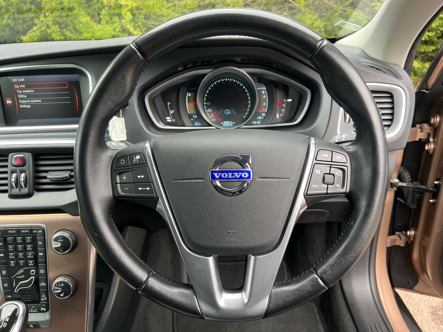 Used Volvo V40 2014 for sale - 78154347: Photo 25