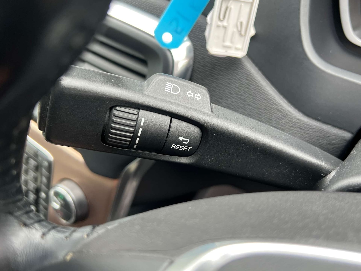 Used Volvo V40 2014 for sale - 78154347: Photo 28