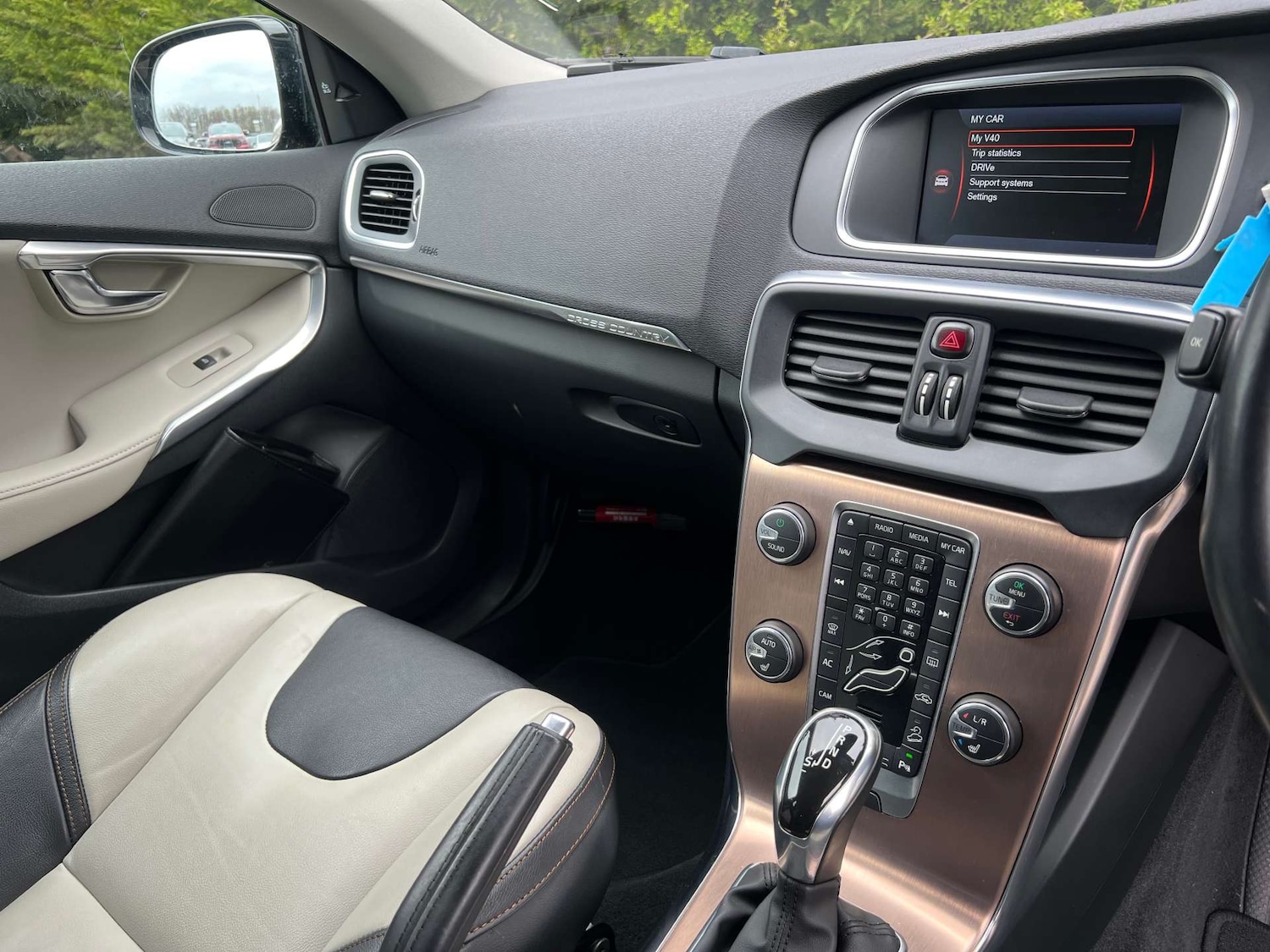 Used Volvo V40 2014 for sale - 78154347: Photo 31