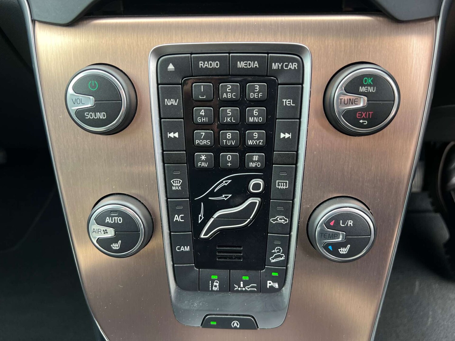 Used Volvo V40 2014 for sale - 78154347: Photo 34