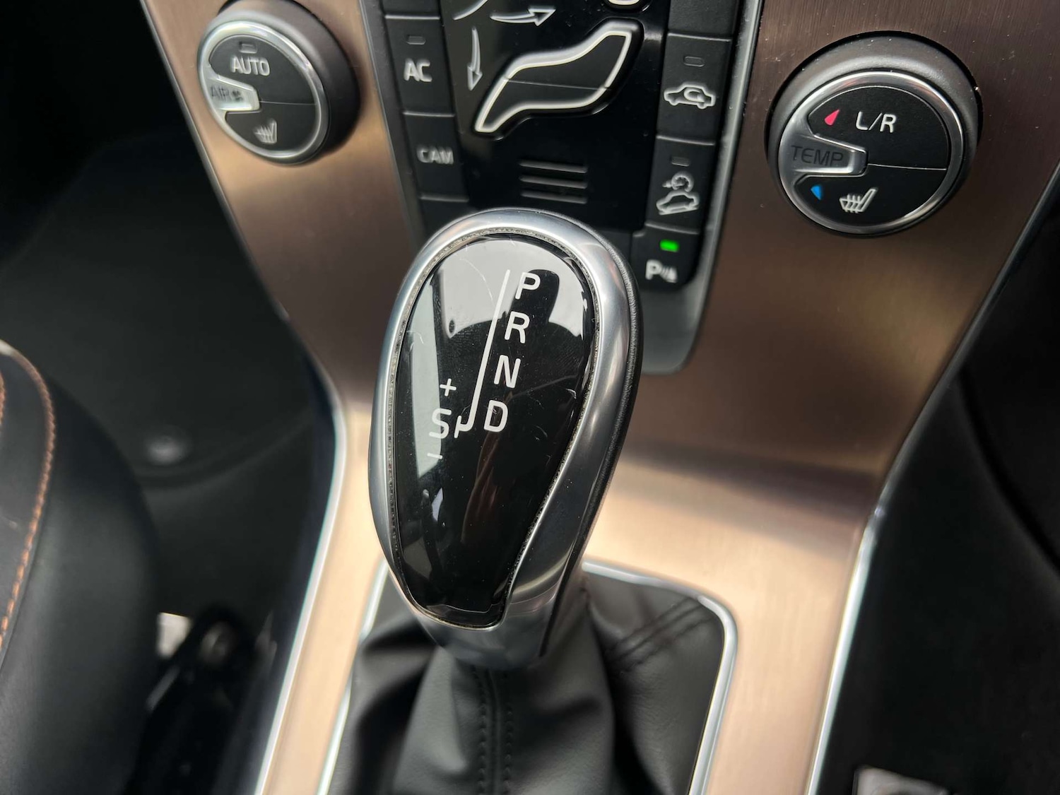 Used Volvo V40 2014 for sale - 78154347: Photo 35