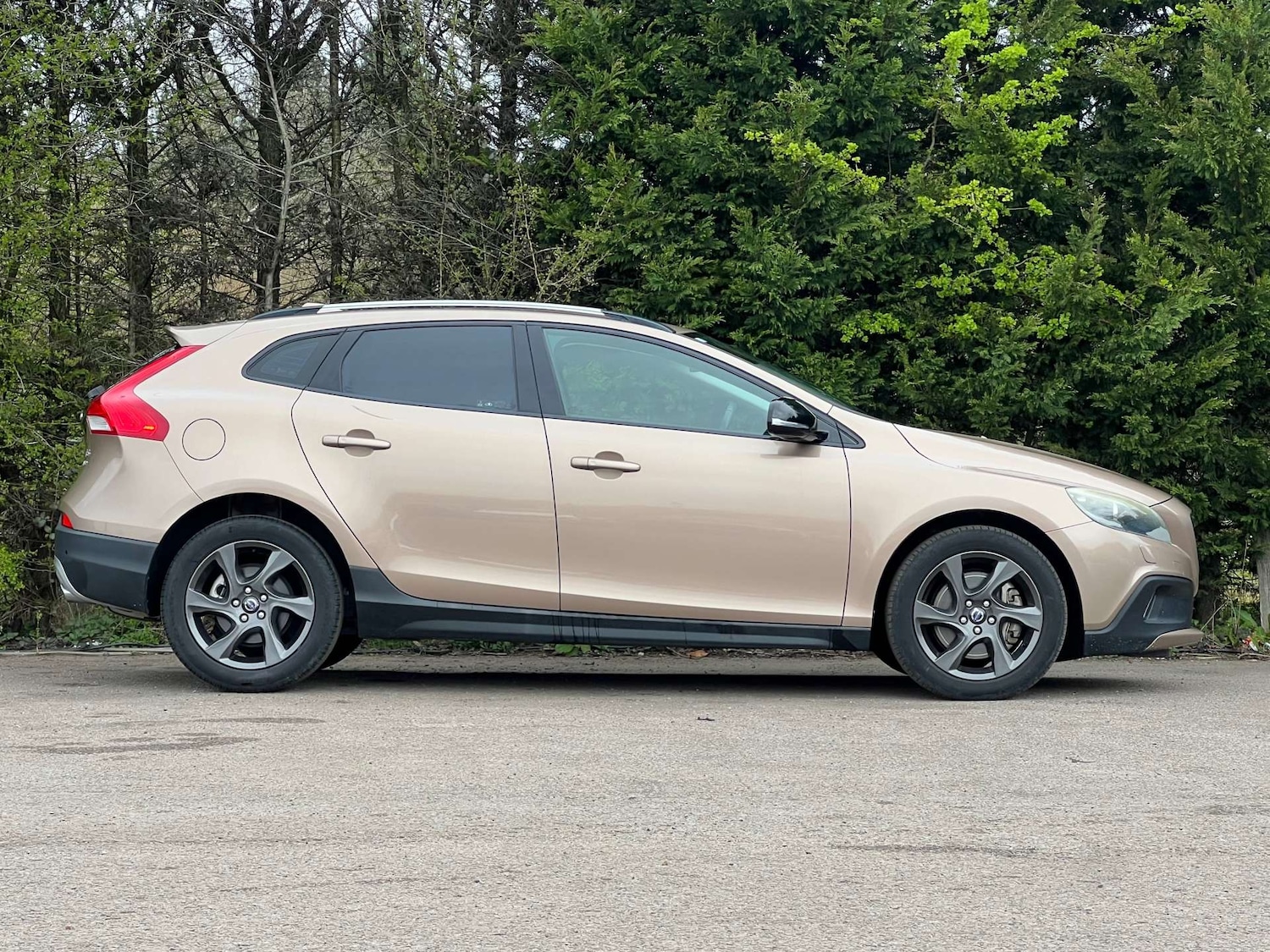 Used Volvo V40 2014 for sale - 78154347: Photo 9