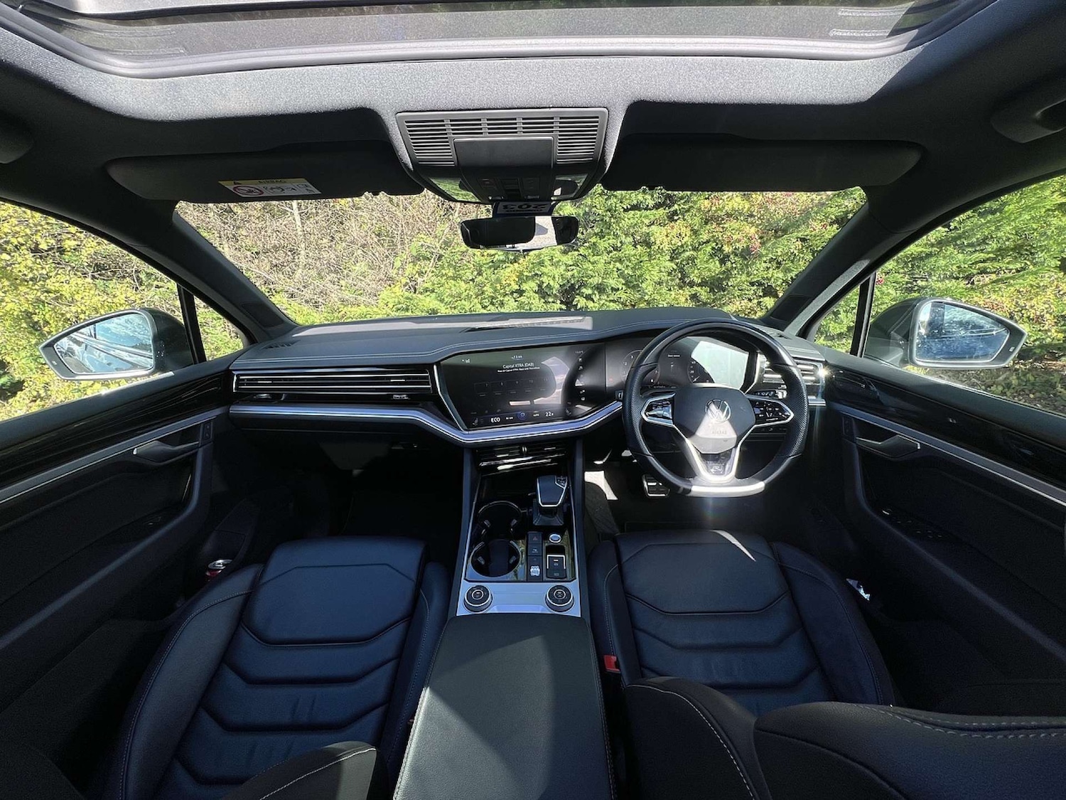 Used Volkswagen Touareg 2021 for sale - 76776899: Photo 2