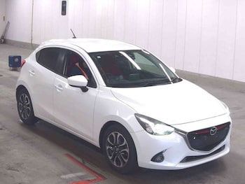 Used Mazda Demio 2015 for sale - 78161915: Photo