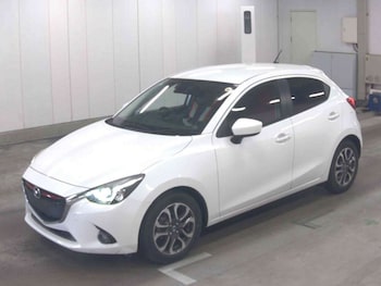 Used Mazda Demio 2015 for sale - 78161915: Photo
