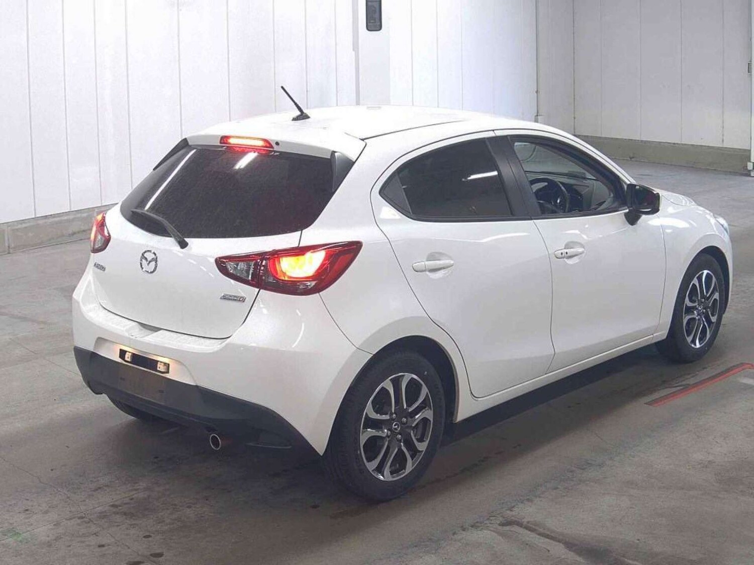 Used Mazda Demio 2015 for sale - 78161915: Photo 8