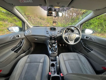 Used Ford Fiesta 2015 for sale - 76907748: Photo