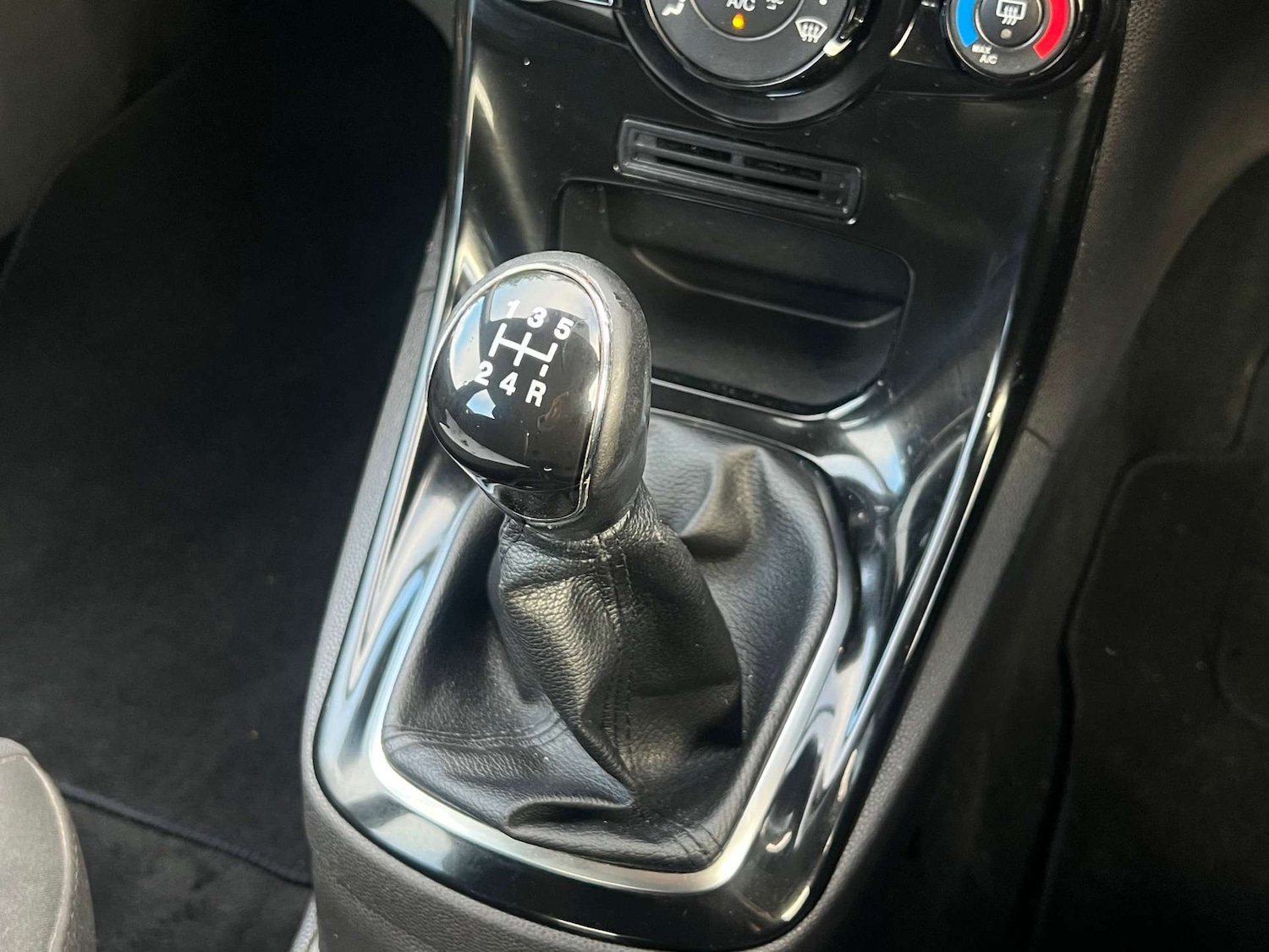 Used Ford Fiesta 2015 for sale - 76907748: Photo 37