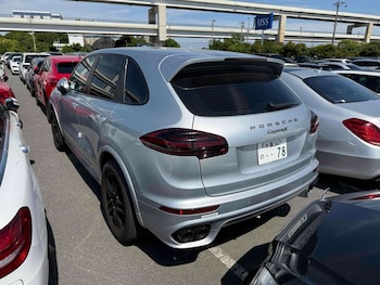 Used Porsche Cayenne 2016 for sale - 79437489: Photo