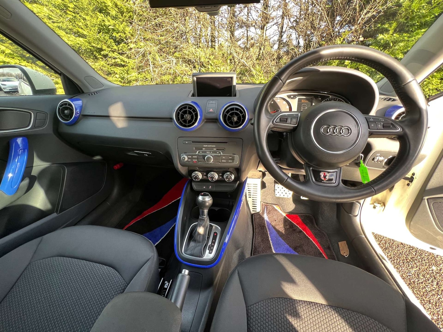 Used Audi A1 2012 for sale - 77446353: Photo 2