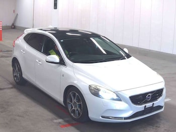 Used Volvo V40 2015 for sale - 78617686: Photo