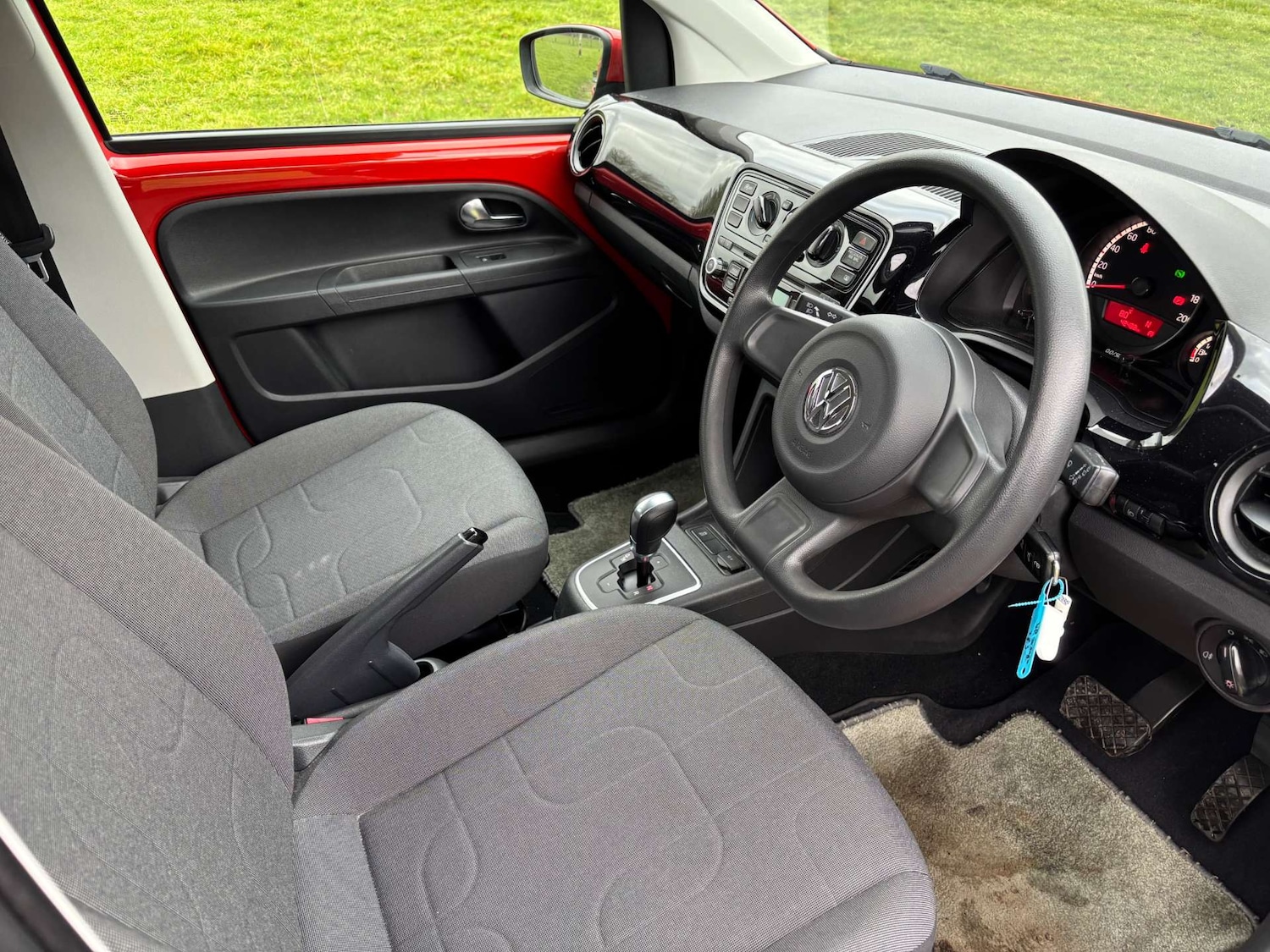 Used Volkswagen up! 2015 for sale - 77581127: Photo 18