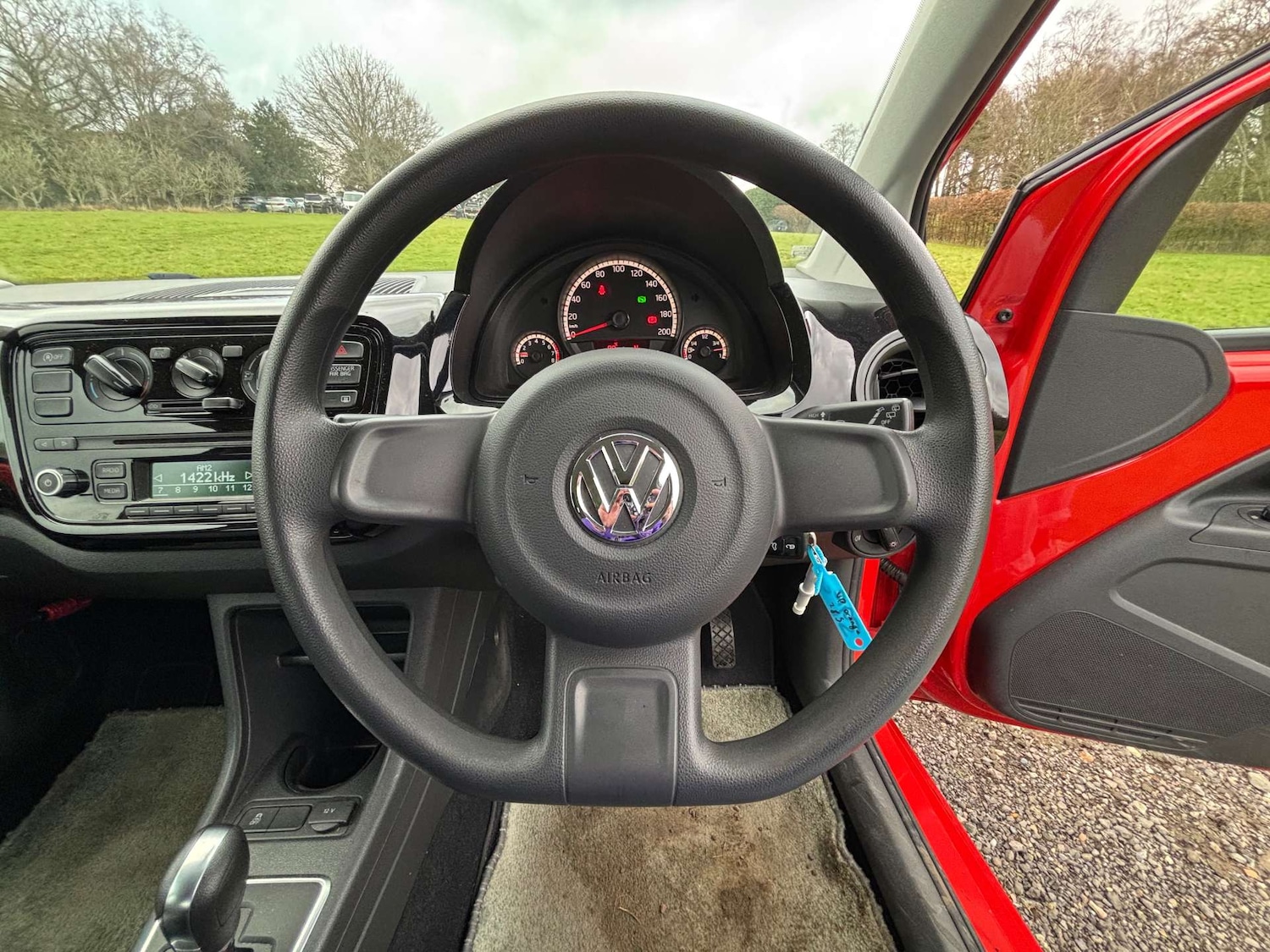 Used Volkswagen up! 2015 for sale - 77581127: Photo 25