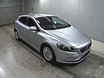 Used Volvo V40 2016 for sale - 78176822: Photo