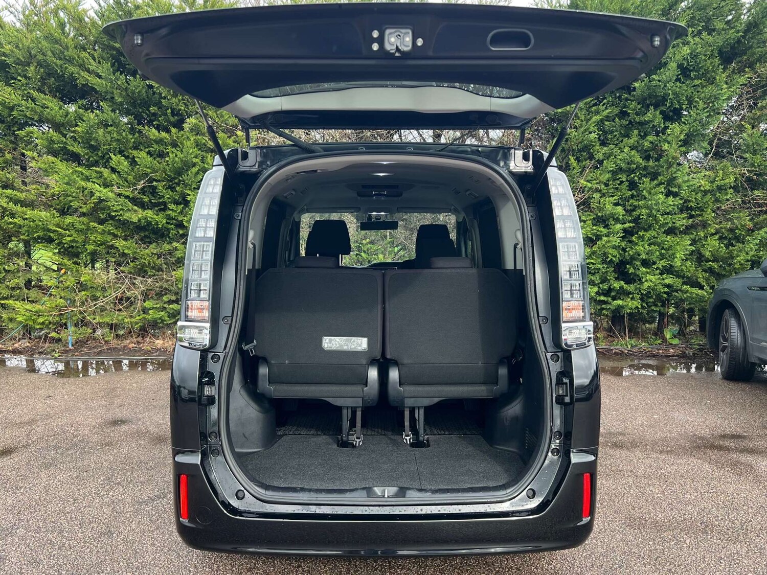 Used Toyota Voxy 2015 for sale - 78182034: Photo 12