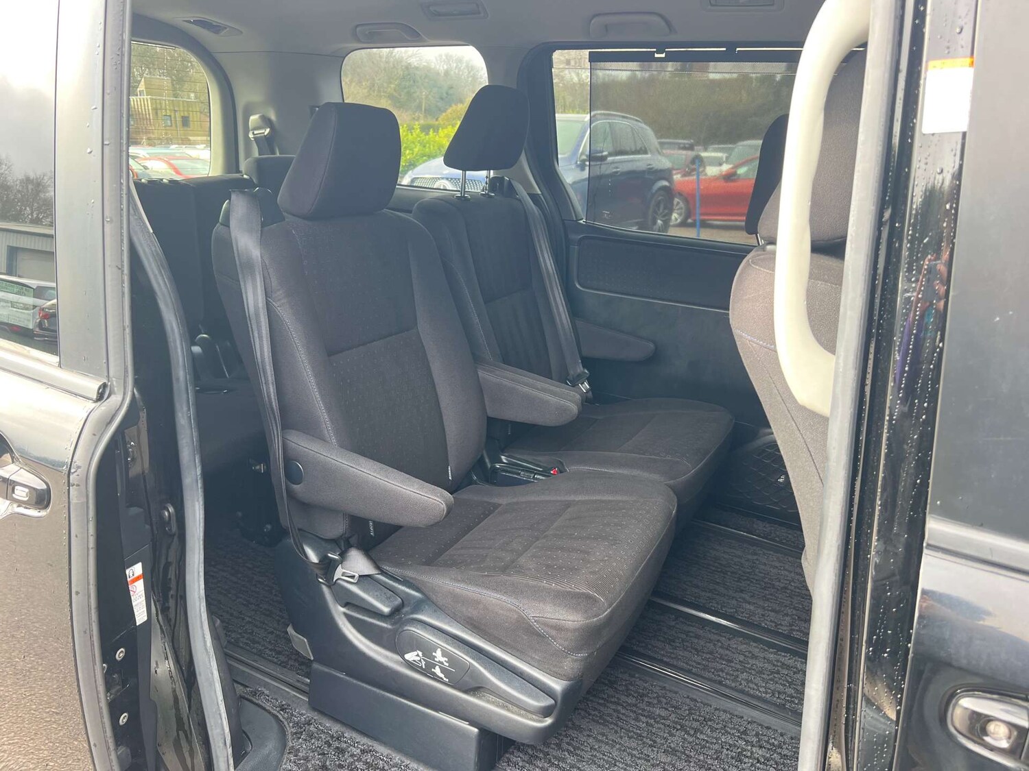 Used Toyota Voxy 2015 for sale - 78182034: Photo 17