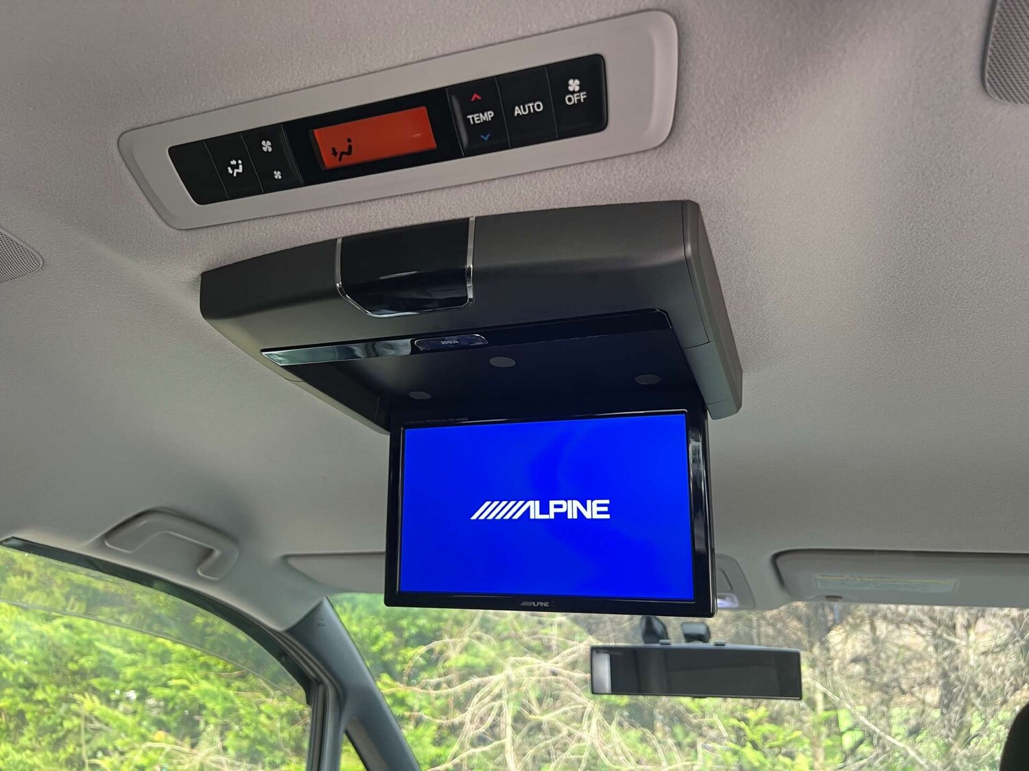 Used Toyota Voxy 2015 for sale - 78182034: Photo 42