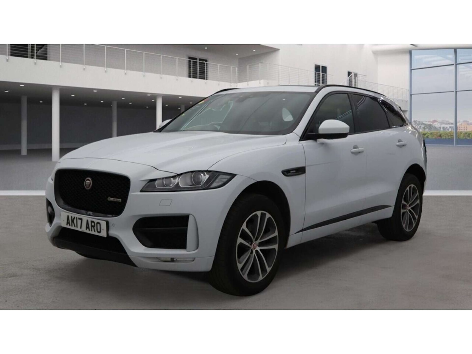 Used Jaguar F-Pace 2017 for sale - 77880456: Photo 4