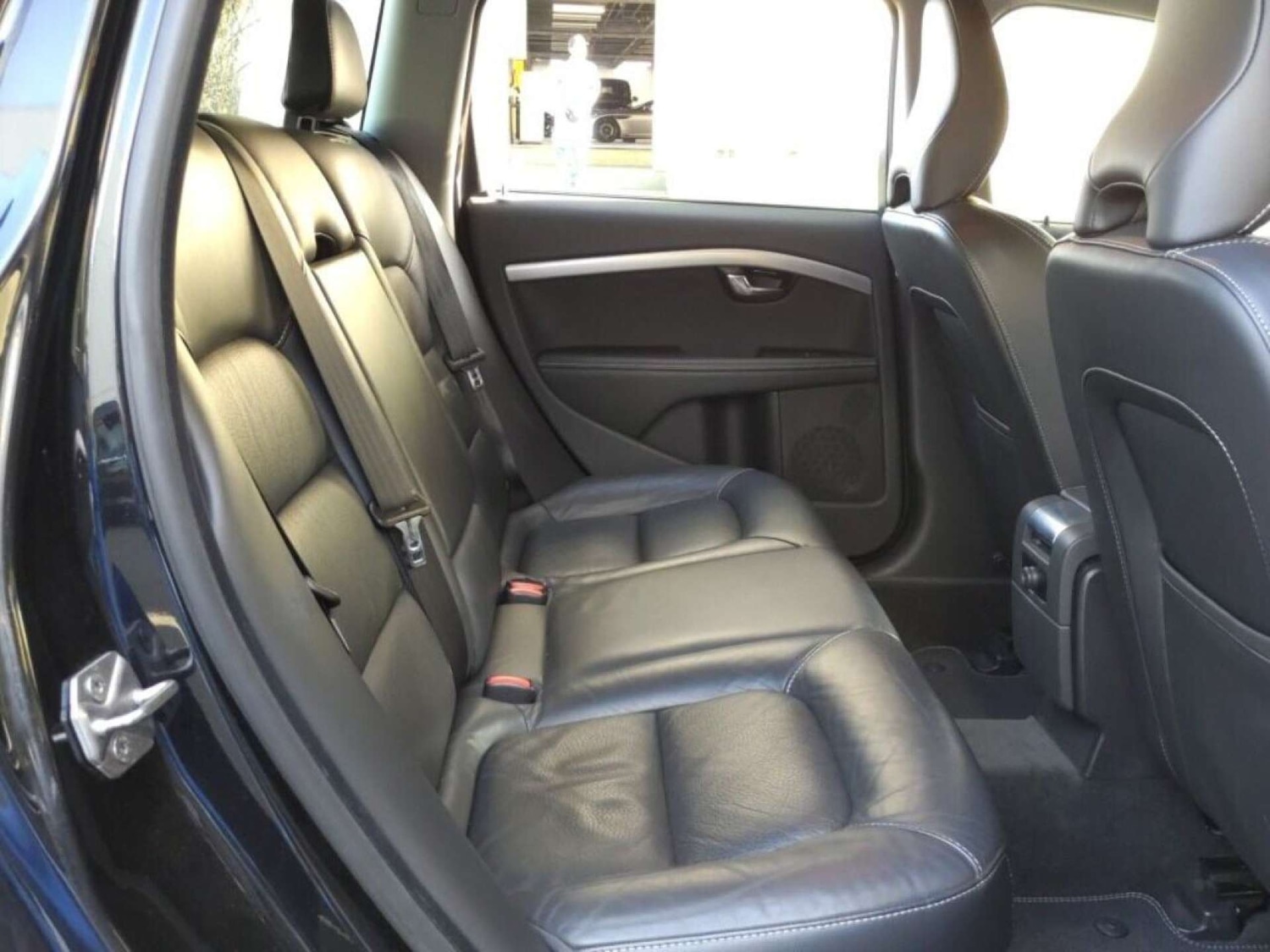 Used Volvo XC70 2015 for sale - 77364258: Photo 15