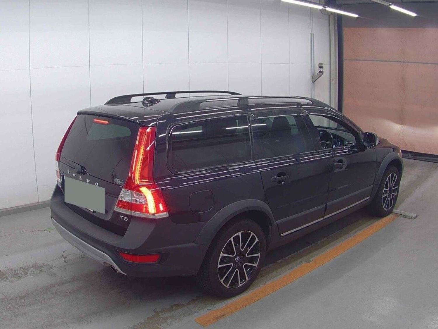 Used Volvo XC70 2015 for sale - 77364258: Photo 7