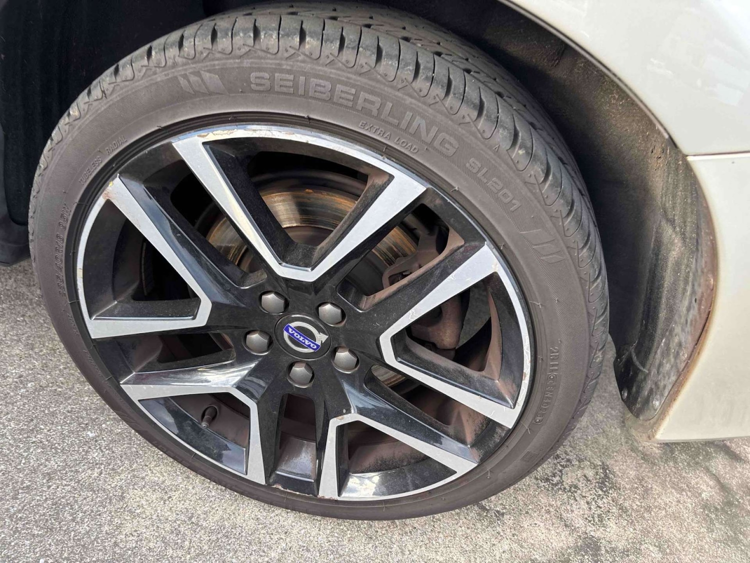 Used Volvo V60 2016 for sale - 77850611: Photo 16