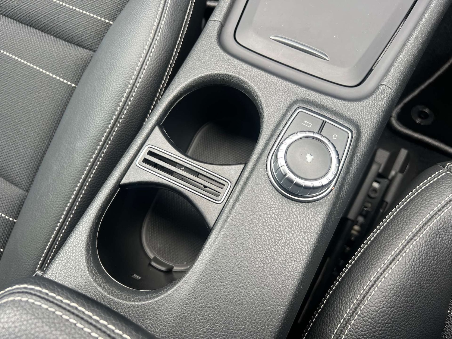 Used Mercedes-Benz GLA 2014 for sale - 77581122: Photo 40