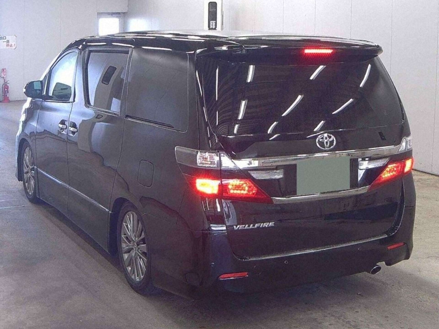 Used Toyota Vellfire 2013 for sale - 76983902: Photo 5