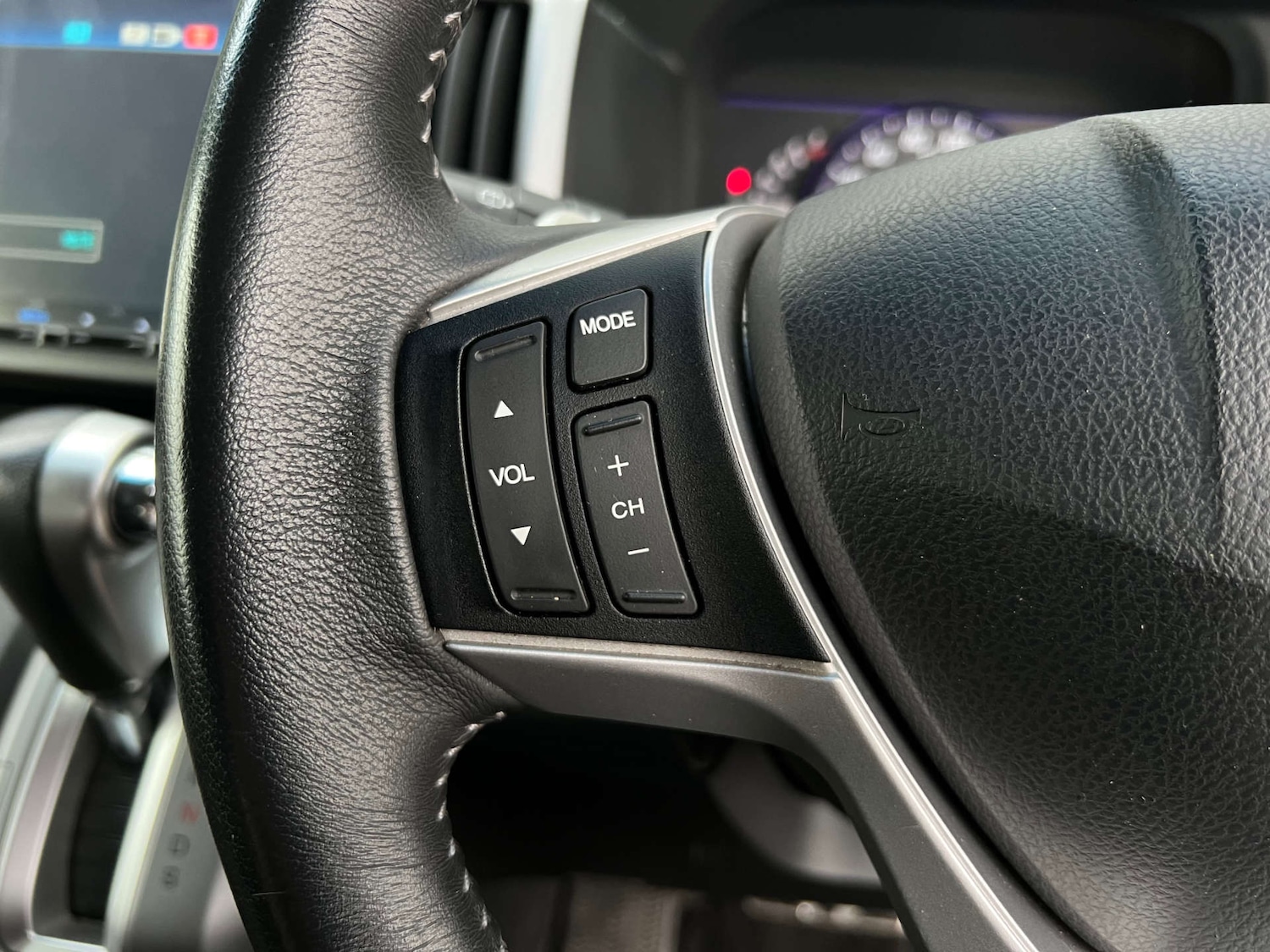 Used Honda Stepwagon 2014 for sale - 77364245: Photo 27