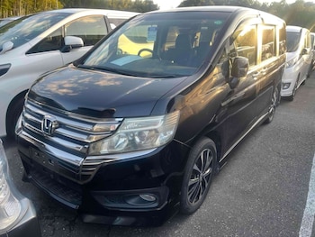 Used Honda Stepwagon 2014 for sale - 77364245: Photo