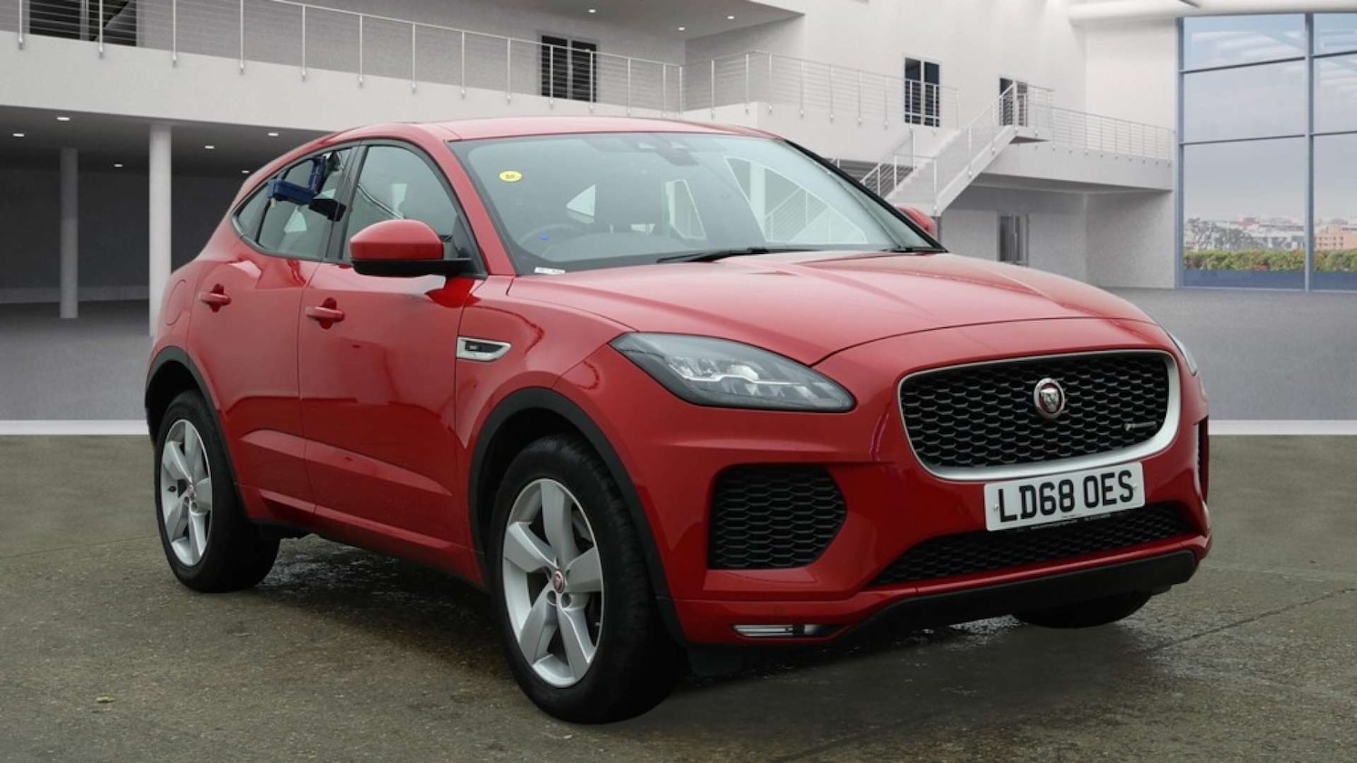 Used Jaguar E-Pace 2018 for sale - 76776992: Photo 1