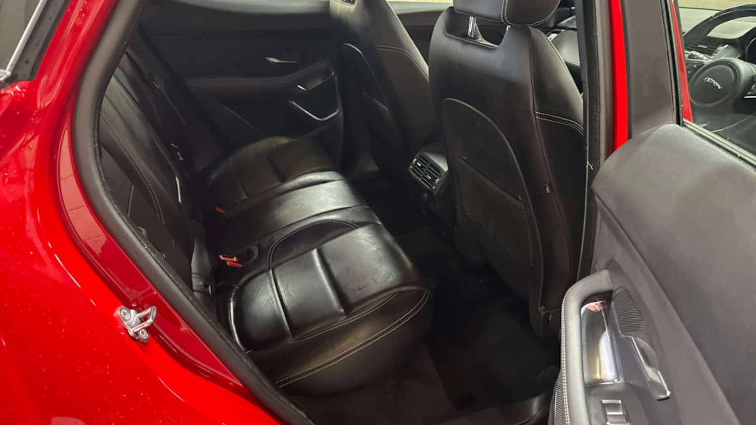 Used Jaguar E-Pace 2018 for sale - 76776992: Photo 14