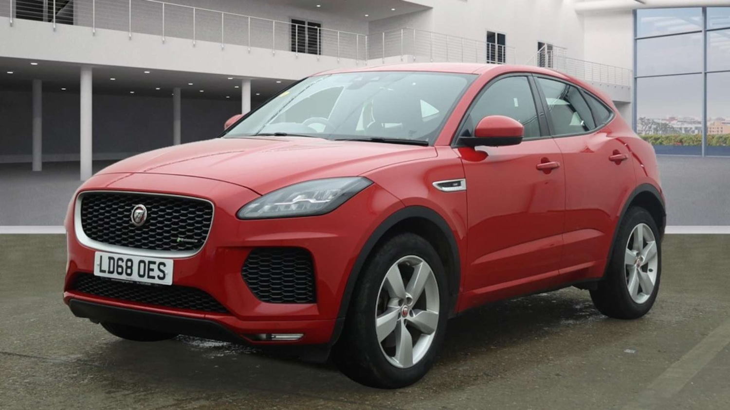 Used Jaguar E-Pace 2018 for sale - 76776992: Photo 4