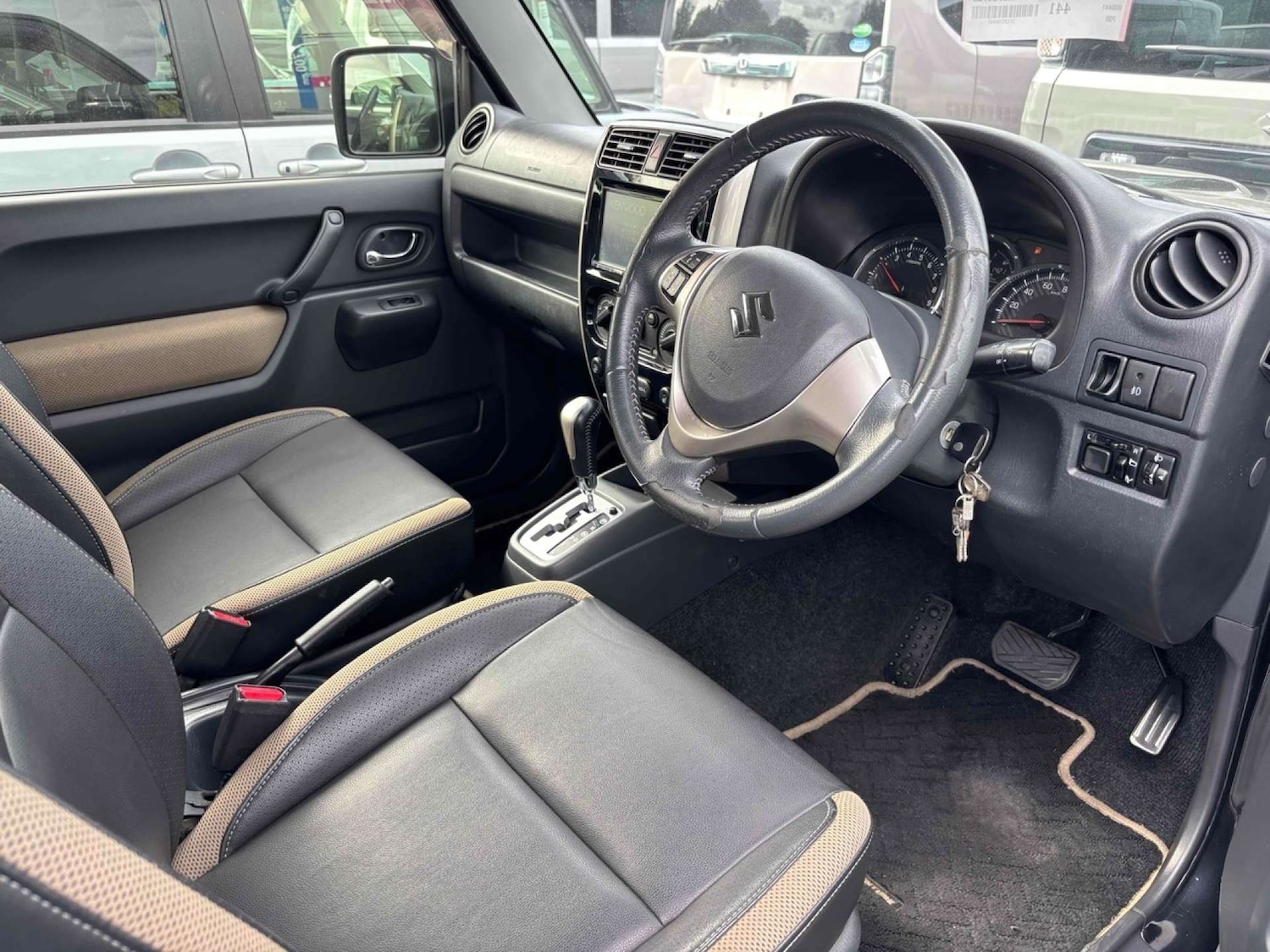 Used Suzuki Jimny 2015 for sale - 76959831: Photo 11