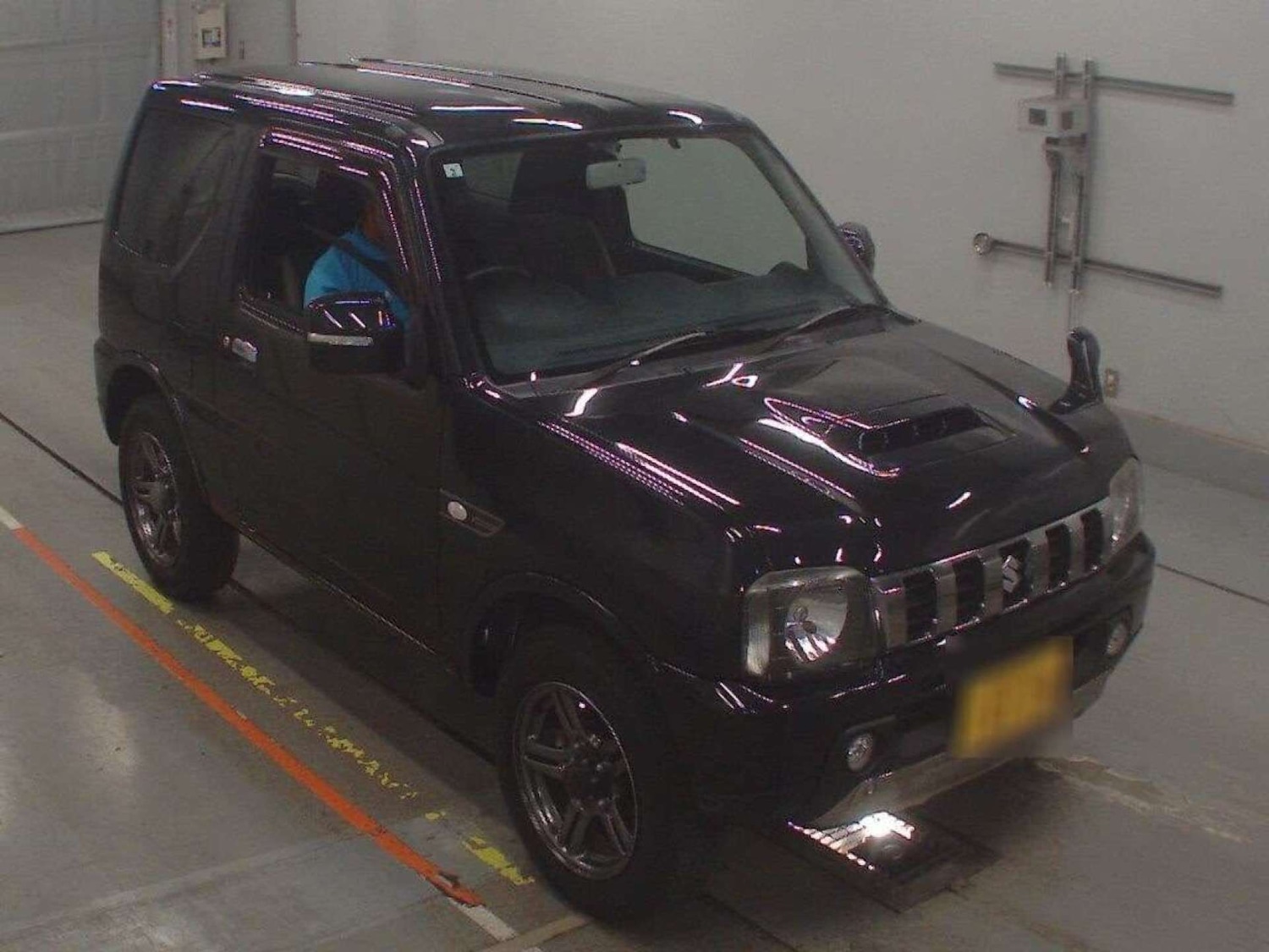 Used Suzuki Jimny 2015 for sale - 76959831: Photo 3