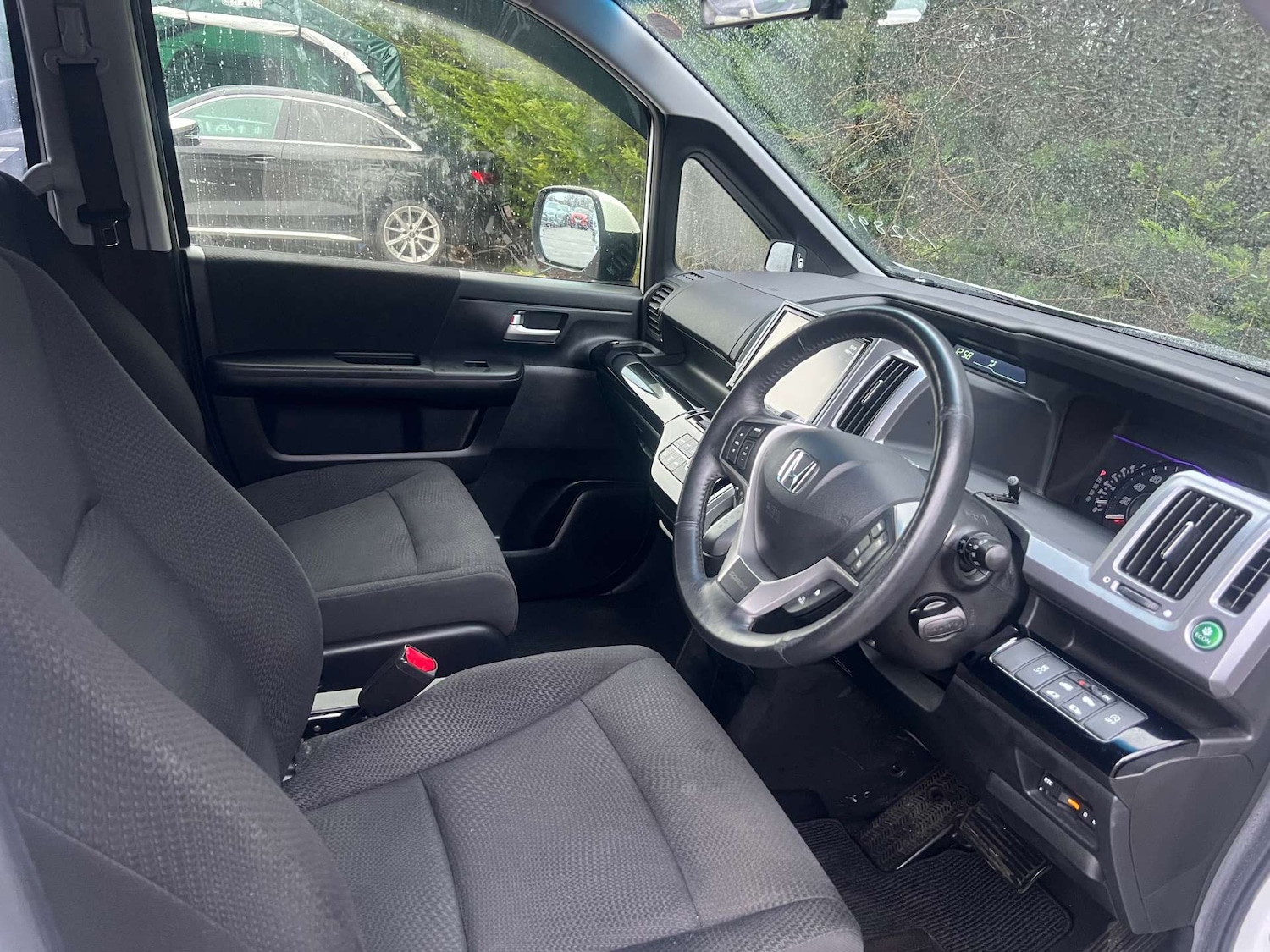 Used Honda Stepwagon 2014 for sale - 77762388: Photo 12