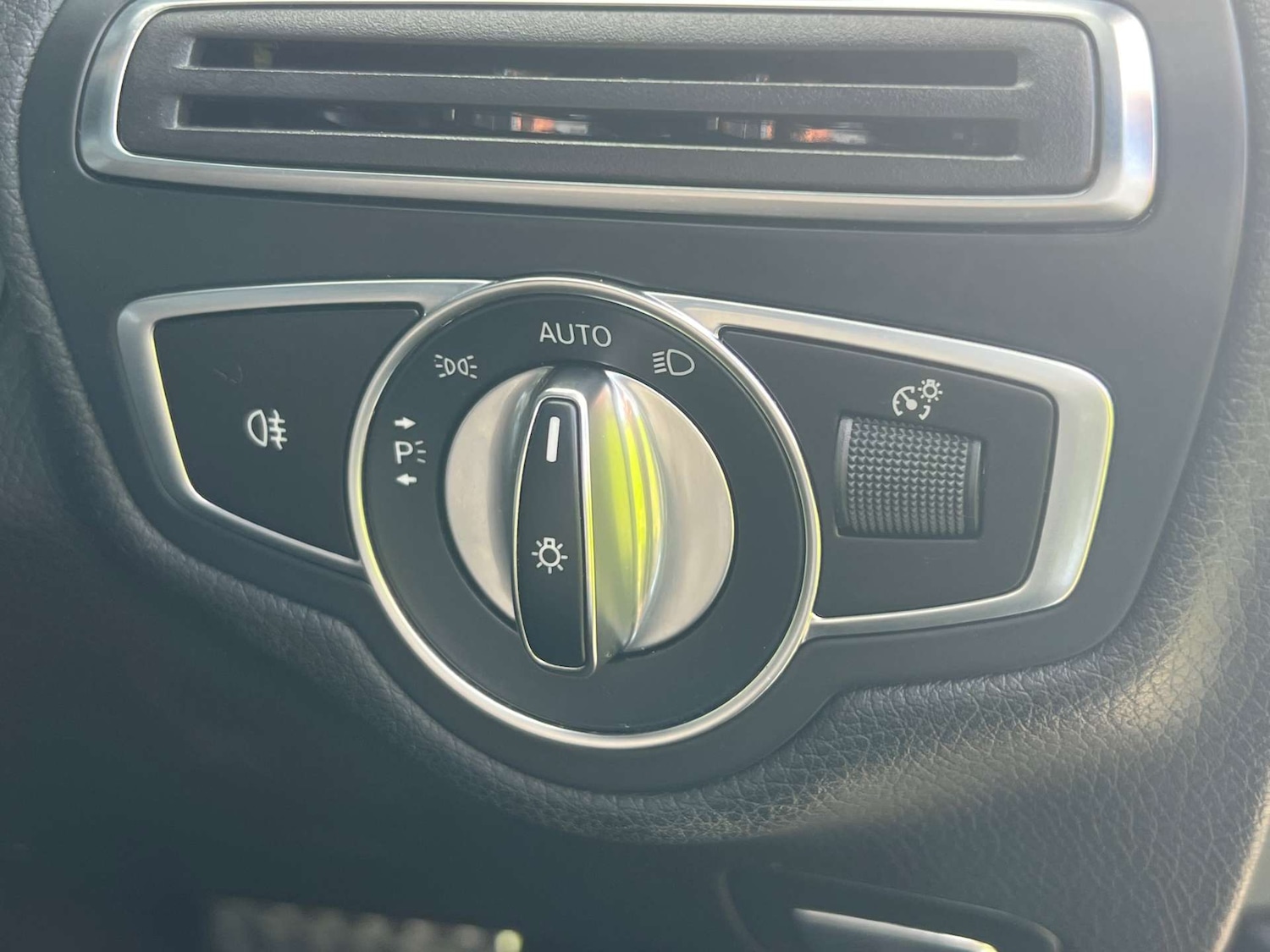 Used Mercedes-Benz C Class 2019 for sale - 76776862: Photo 27