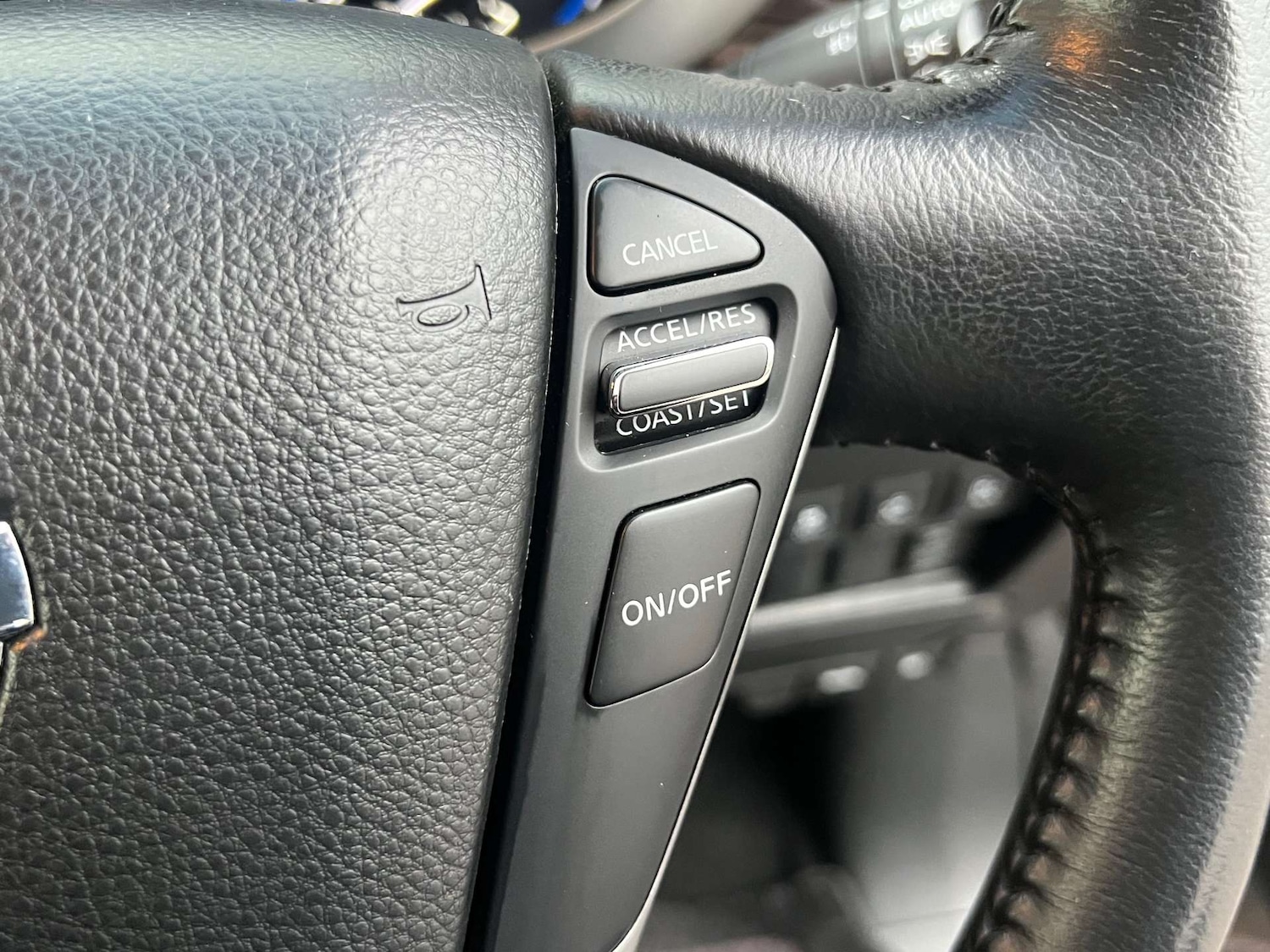 Used Nissan Elgrand 2014 for sale - 77618893: Photo 26