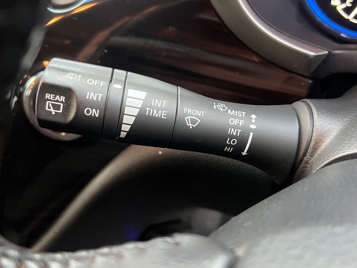 Used Nissan Elgrand 2014 for sale - 77618893: Photo 27