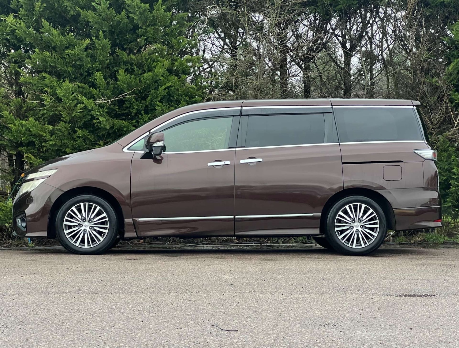 Used Nissan Elgrand 2014 for sale - 77618893: Photo 7