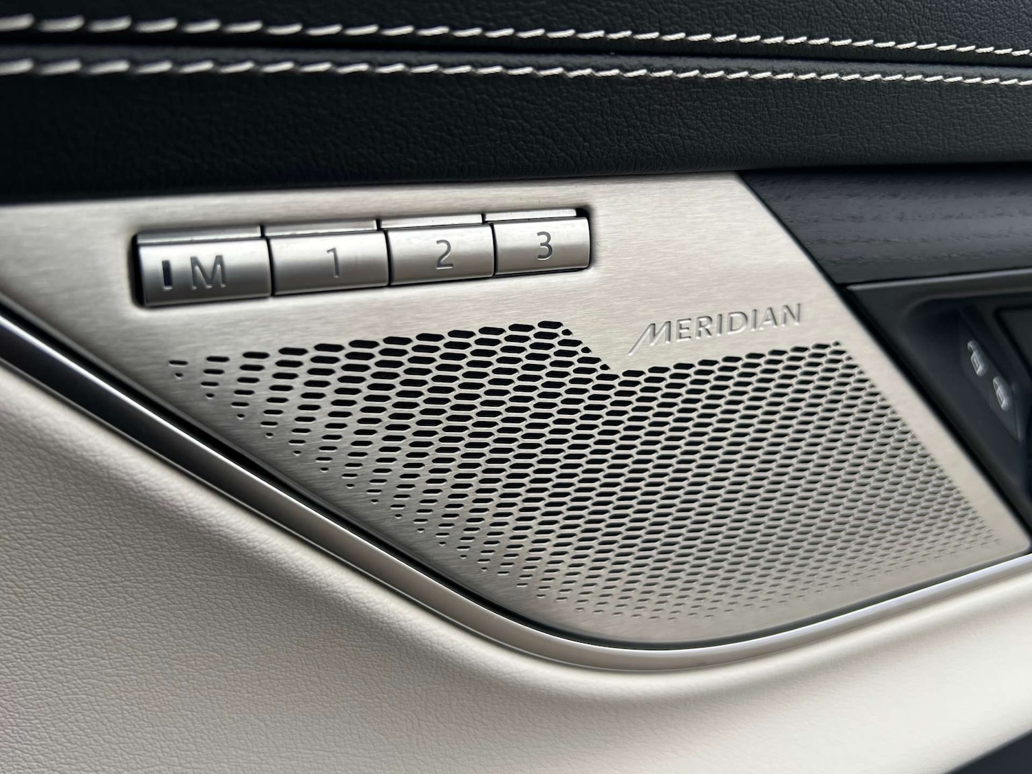 Used Jaguar XF 2024 for sale - 76933028: Photo 18