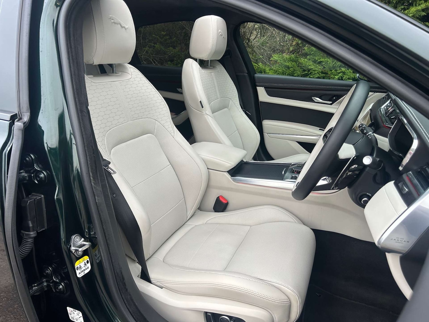 Used Jaguar XF 2024 for sale - 76933028: Photo 22