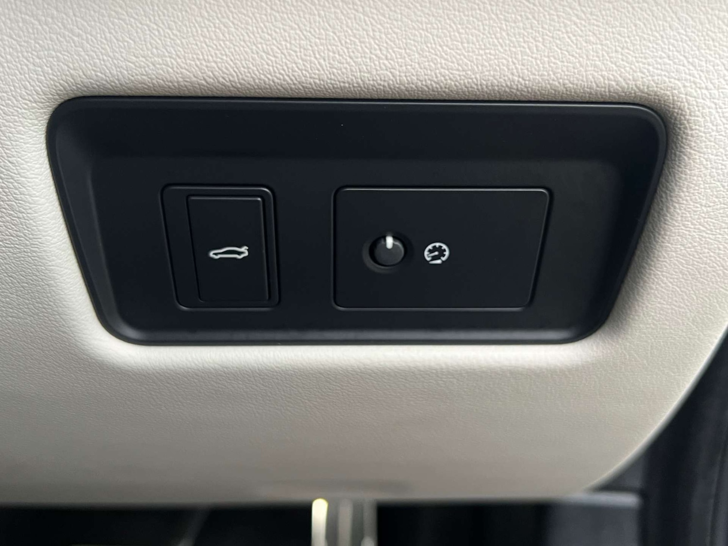 Used Jaguar XF 2024 for sale - 76933028: Photo 26